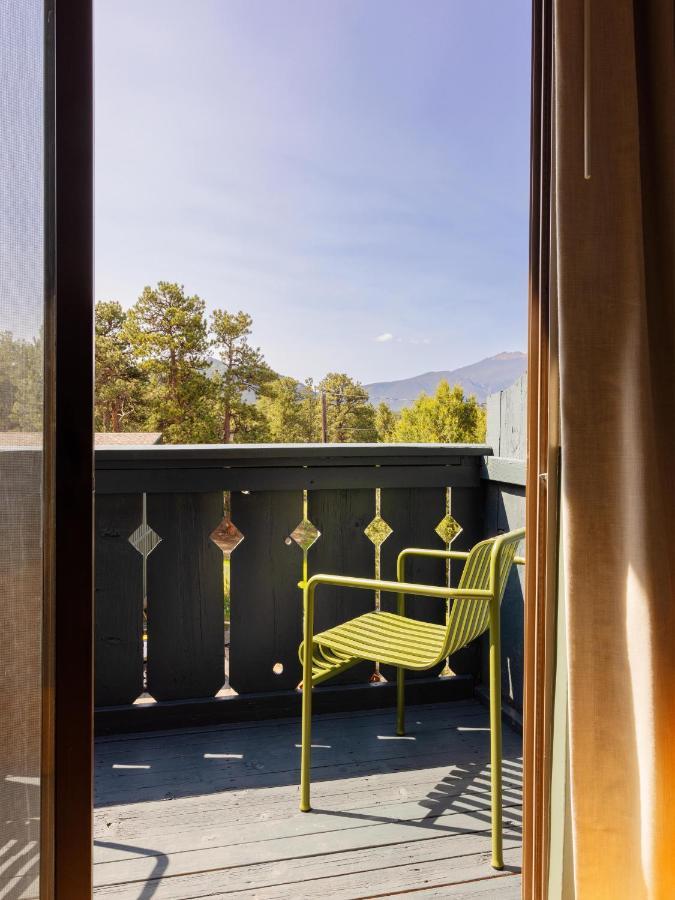 Trailborn Rocky Mountains Outpost Hotel เอสเทสพาร์ค ภายนอก รูปภาพ