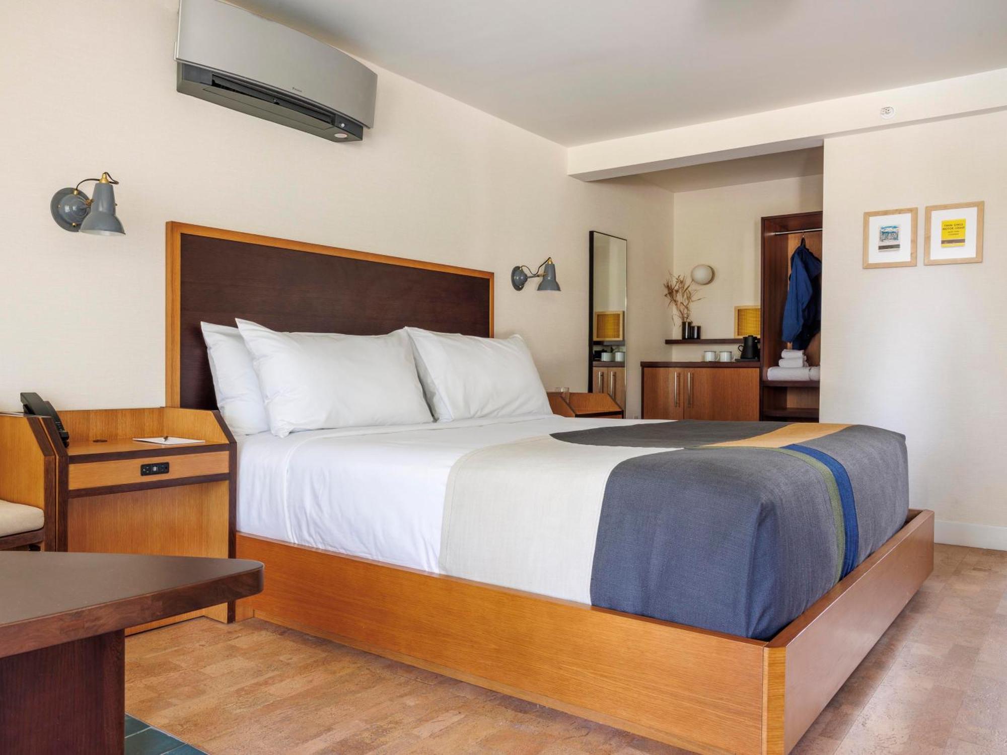 Trailborn Rocky Mountains Outpost Hotel เอสเทสพาร์ค ภายนอก รูปภาพ