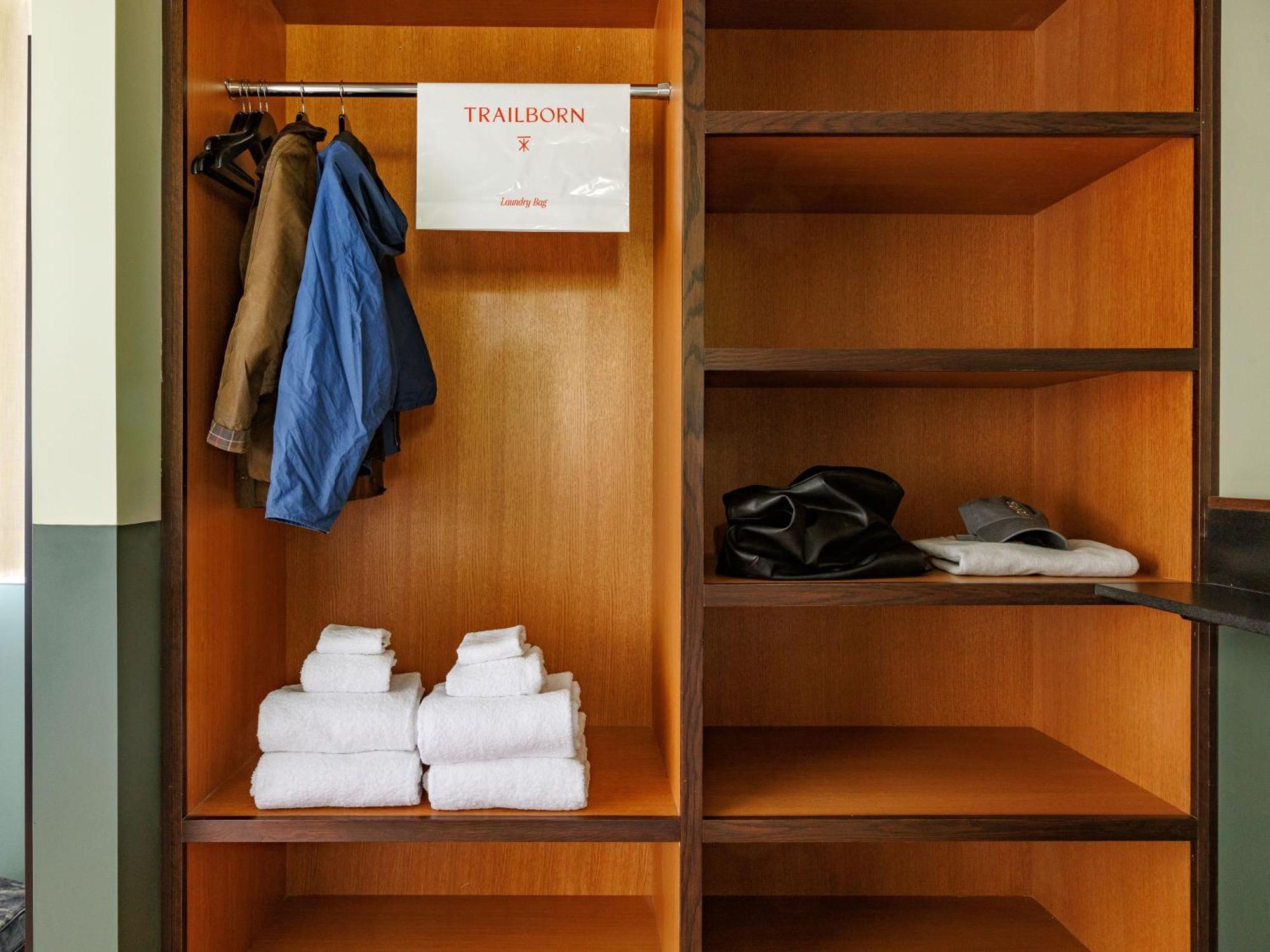 Trailborn Rocky Mountains Outpost Hotel เอสเทสพาร์ค ภายนอก รูปภาพ