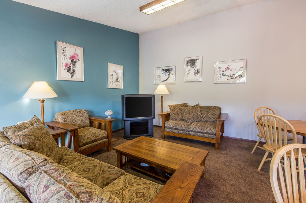 Trailborn Rocky Mountains Outpost Hotel เอสเทสพาร์ค ภายนอก รูปภาพ